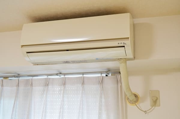 埼玉県川越市_古いエアコン